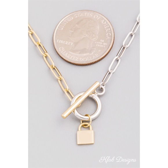 ❤️LAST! Padlock Toggle Two Tone Chain Necklace! - Picture 4 of 6